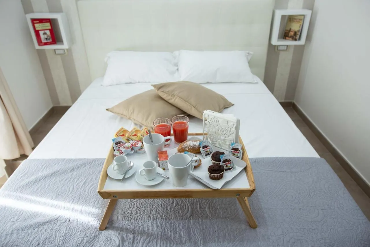 Philip Royal Bed & Breakfast Naples 3*,